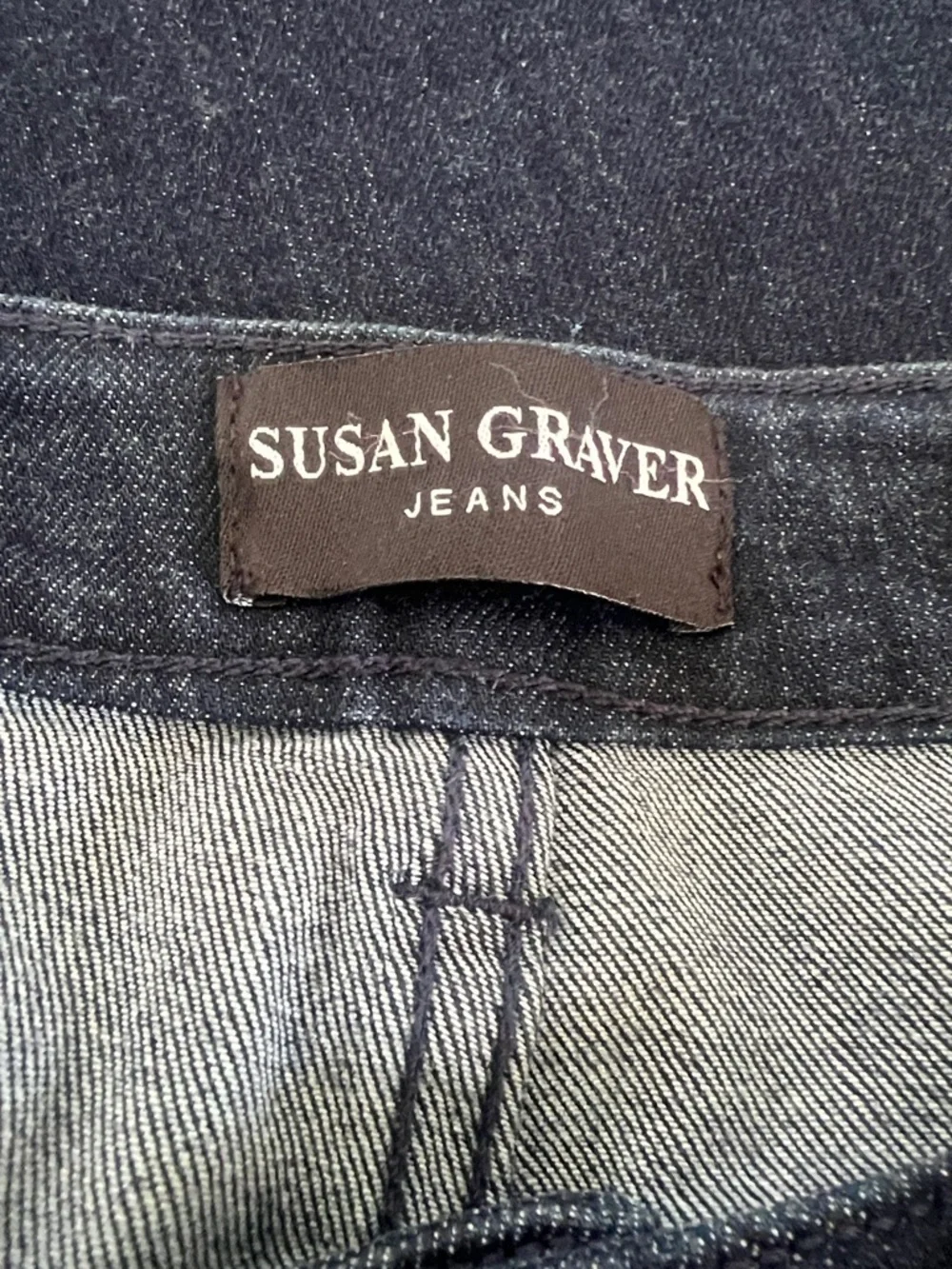 NWT- SUSAN GRAVER -  Wide-Leg ankle, crop jeans 👖 in Dark Blue denim